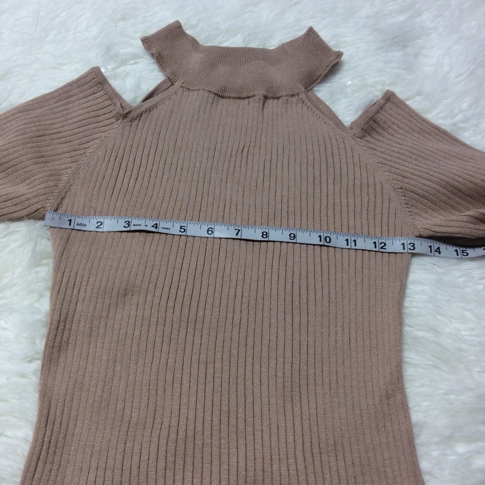 SAY WHAT? COLD SHOULDER SWEATER - Picture 5 of 6